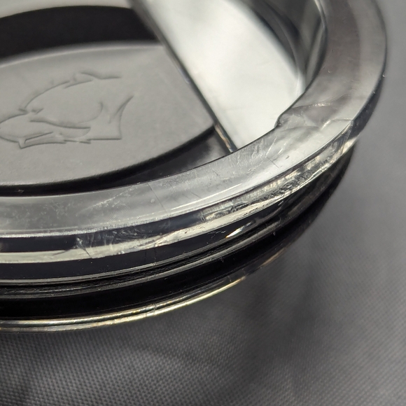 Buc-ee’s Small Wine Insulated Cup With Lid. - Picture 10 of 12